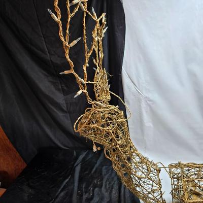 52" Animated grapevine standing buck Christmas yard decoration - 150 lights