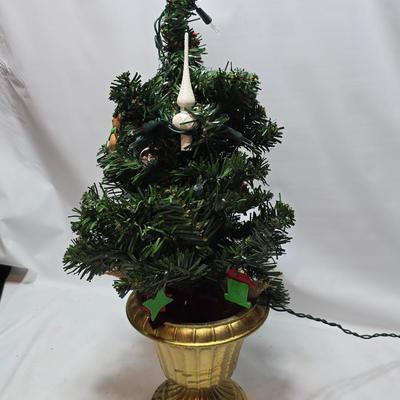 Christmas is coming!! Less than 68 Days away! Christmas decorations - table cloths - snowman - and more