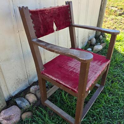 Antique armchair Fireside chair - red Velvet - Thrine chair