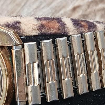 Vintage 1972 Accutron Bulova 2/82 men's watch