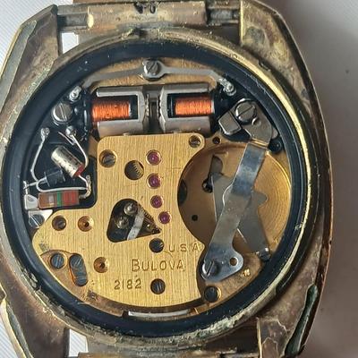 Vintage 1972 Accutron Bulova 2/82 men's watch