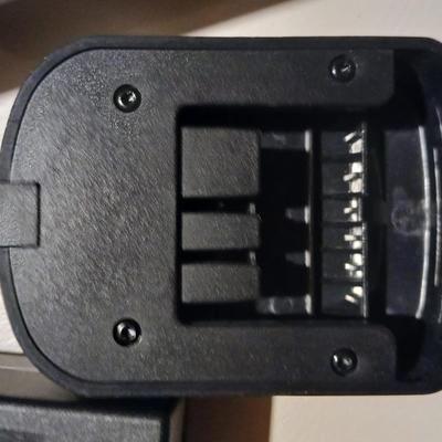 Regalo retractable baby gate - never installed with a handheld vacuum crumbs cleaner!