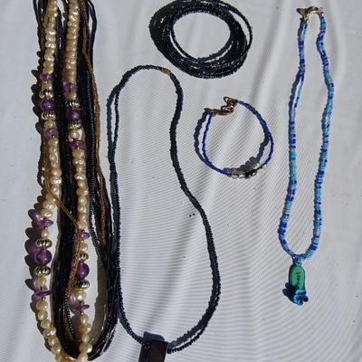 Beaded jewlery