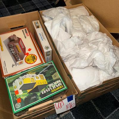 Sale Photo Thumbnail #867: UP146-two boxes of trains and train related items