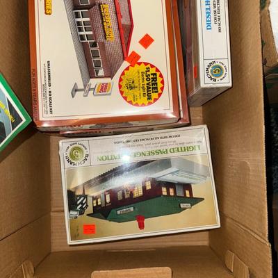 Sale Photo Thumbnail #869: UP146-two boxes of trains and train related items