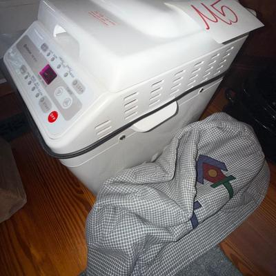 Sale Photo Thumbnail #886: M5-bread machine and cover