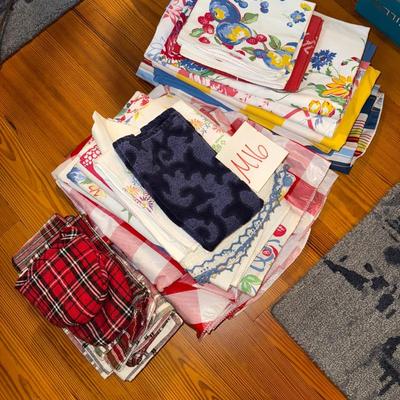 Sale Photo Thumbnail #929: M16-Towels, tablecloths, etc