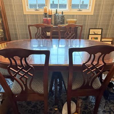 Sale Photo Thumbnail #969: M24-Beautiful dining table and chairs