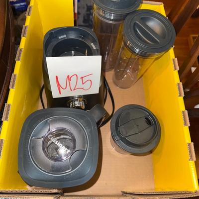 Sale Photo Thumbnail #972: M25-Cuisinart Blender