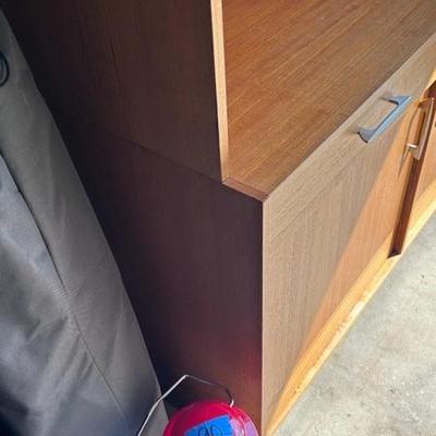 LIGHTED VINTAGE HUTCH