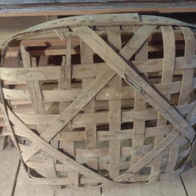 Vintage Authentic Splint Wood Tobacco Leaf Market Basket (B).