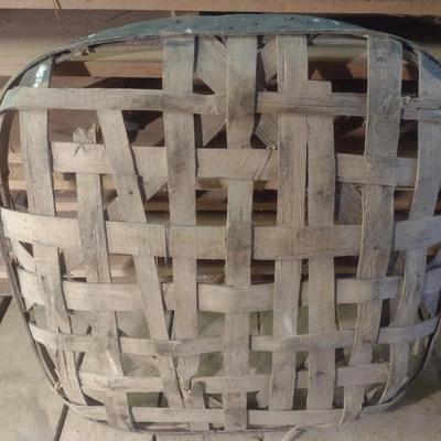 Vintage Authentic Splint Wood Tobacco Leaf Market Basket (C)