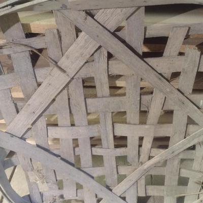 Vintage Authentic Splint Wood Tobacco Leaf Market Basket (C)