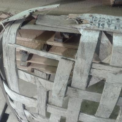 Vintage Authentic Splint Wood Tobacco Leaf Market Basket (F)