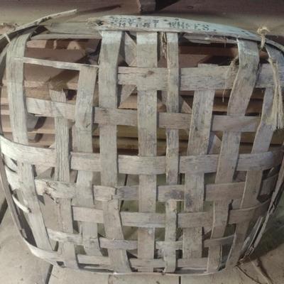 Vintage Authentic Splint Wood Tobacco Leaf Market Basket (F)