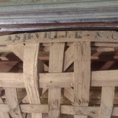 Vintage Authentic Splint Wood Tobacco Leaf Market Basket Asheville, NC (P).
