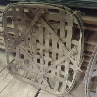 Pair of Vintage Authentic Splint Wood Tobacco Leaf Market Baskets One Marked Asheville, NC (S)