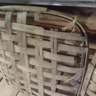 Pair of Vintage Authentic Splint Wood Tobacco Leaf Market Baskets (U)