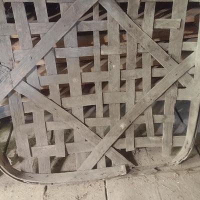 Pair of Vintage Authentic Splint Wood Tobacco Leaf Market Baskets (U)