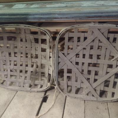 Pair of Vintage Authentic Splint Wood Tobacco Leaf Market Baskets (W)
