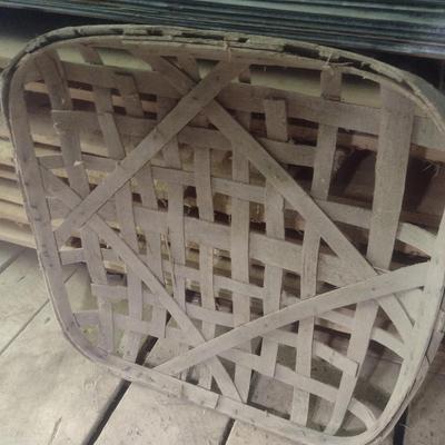 Pair of Asheville, NC Vintage Authentic Splint Wood Tobacco Leaf Market Baskets (Z)