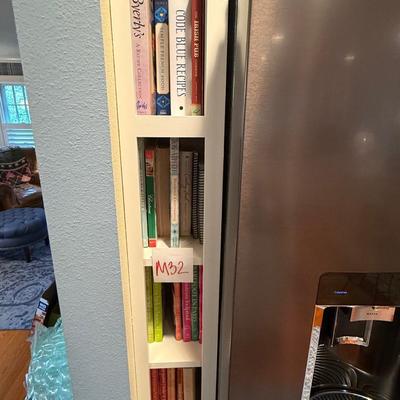 Sale Photo Thumbnail #998: M32-Cookbooks