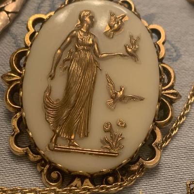 Vintage Costume Jewelry Lot