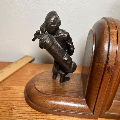 Lot 107 Bronze Golfing Book ends