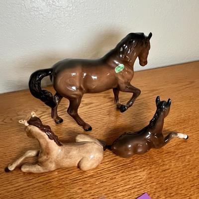 Lot 109 China Horse figures