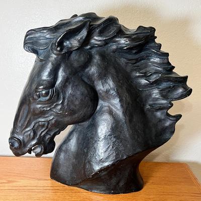 Lot 113 Chalk ware horse head