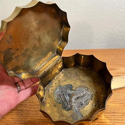 Lot 117 Trinket boxes