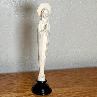 Lot 121 Ivory, yes, Ivory Mother Mary figure