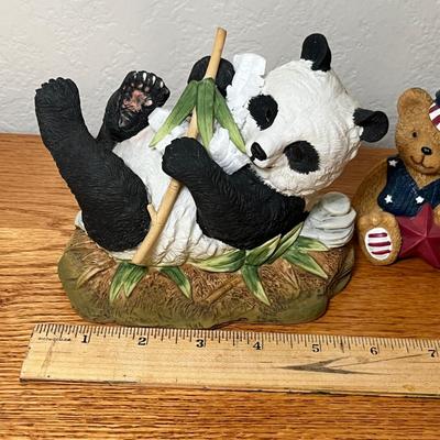 Lot 124 Bear figures