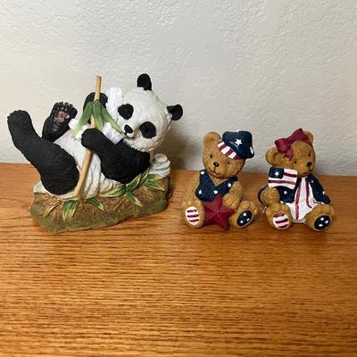 Lot 124 Bear figures