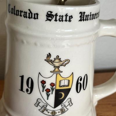 Lot 128 Mug w/ pens