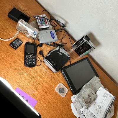 Lot 134 Assorted Electronics