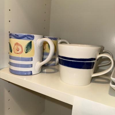Sale Photo Thumbnail #1020: M37-Misc Mugs and plates