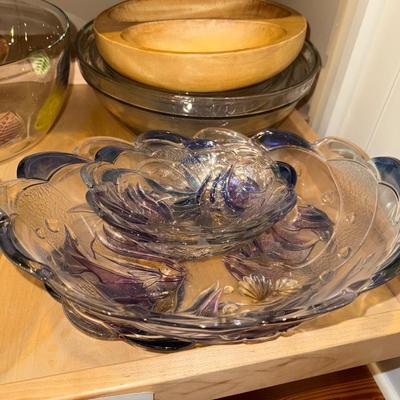 Sale Photo Thumbnail #1042: M42-Misc Kitchen Items
