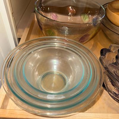 Sale Photo Thumbnail #1041: M42-Misc Kitchen Items