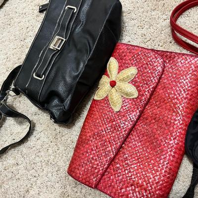 Lot 162 Purses #3