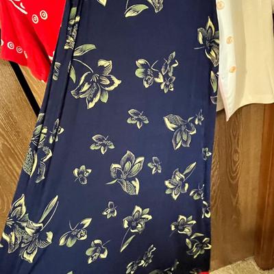 Lot 169 Vintage outfits