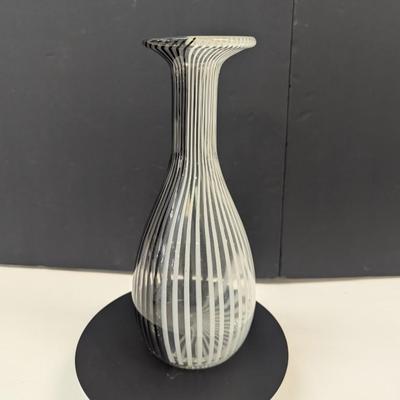 Sale Photo Thumbnail #932: 1960's Venini Design Murano Black & White Swirl Vase