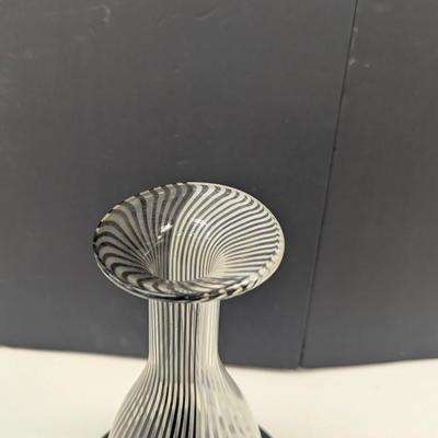 Sale Photo Thumbnail #933: 1960's Venini Design Murano Black & White Swirl Vase