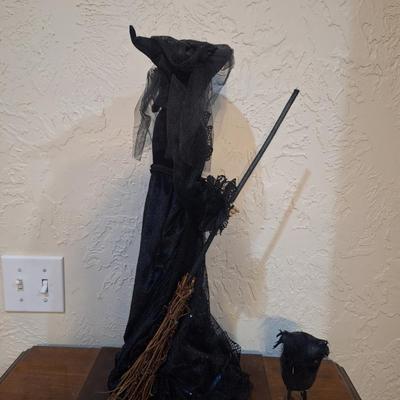 Witch figurine and small black owl- read descr