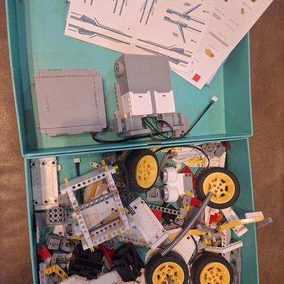 Sale Photo Thumbnail #196: we did not try to put it together or to confirm that all pieces are here.  Take a chance….bid according to what you can see. 