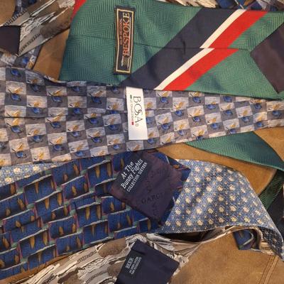 Sale Photo Thumbnail #203: mens ties