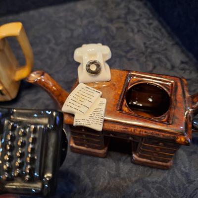 Sale Photo Thumbnail #265: small ceramic teapots