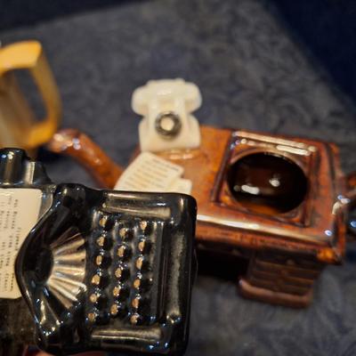 Sale Photo Thumbnail #266: small ceramic teapots