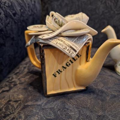 Sale Photo Thumbnail #261: small ceramic teapots