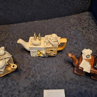 Sale Photo Thumbnail #268: small ceramic teapots